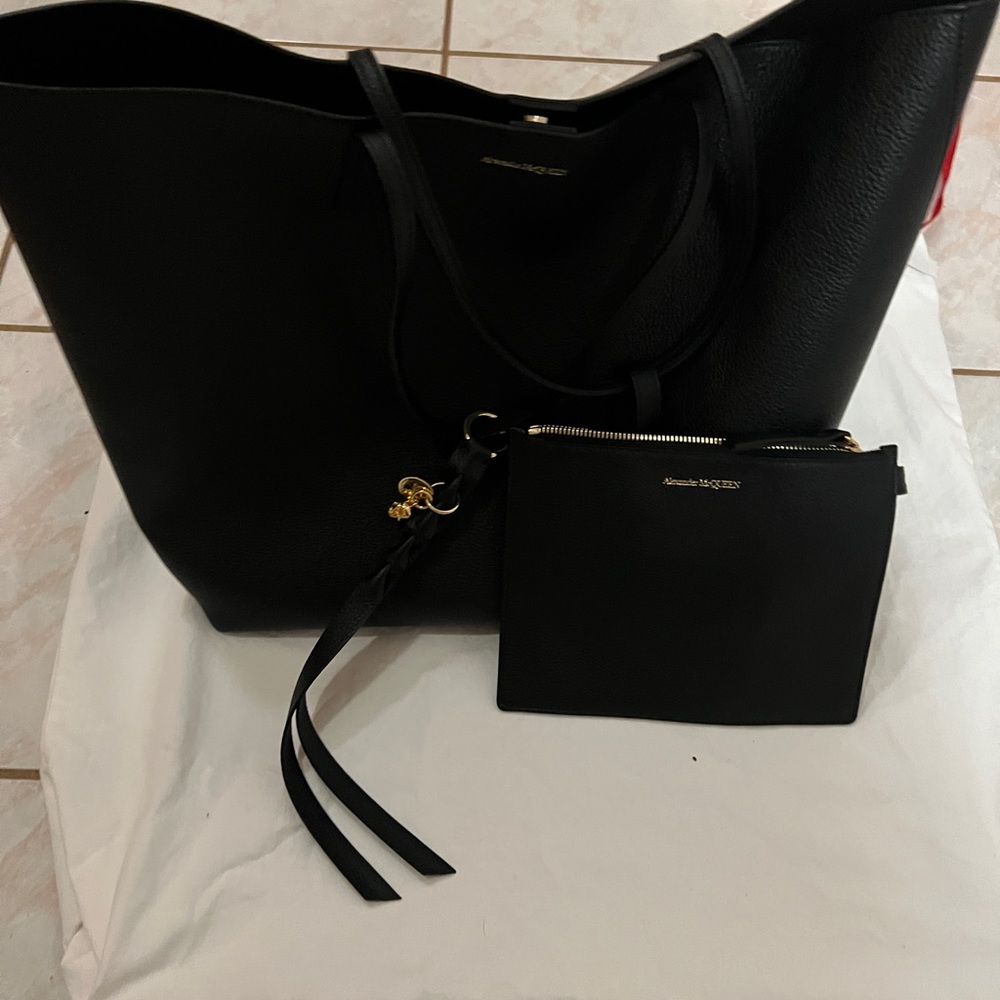 Alexander Mcqueen Women's Skull Leather Tote